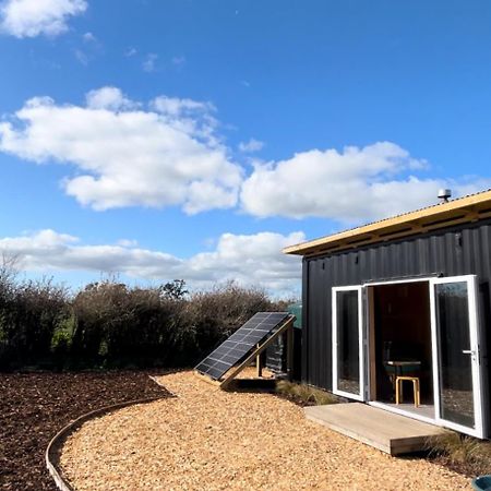 Cosy Tiny Container Cabin Carterton المظهر الخارجي الصورة