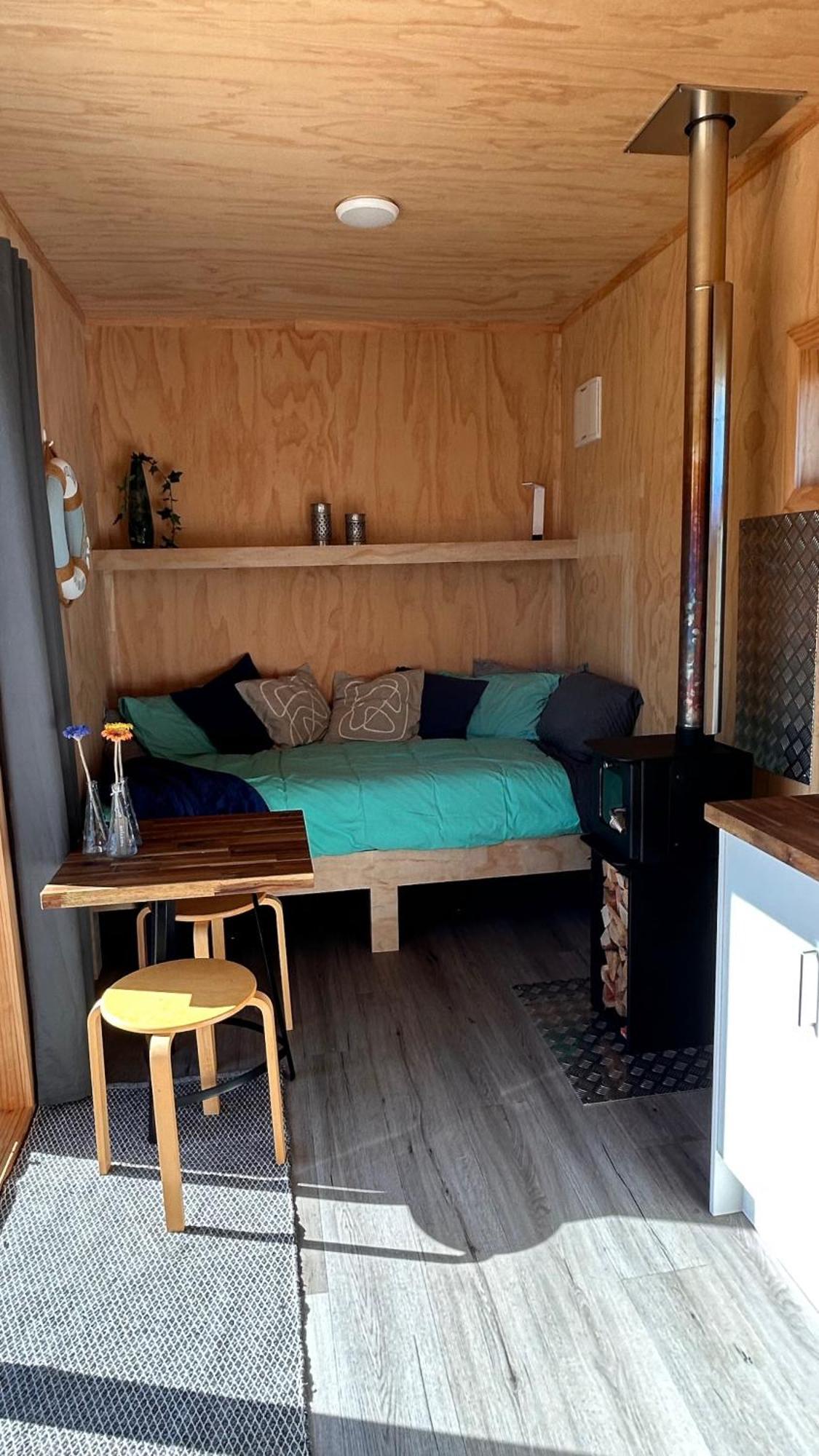 Cosy Tiny Container Cabin Carterton المظهر الخارجي الصورة